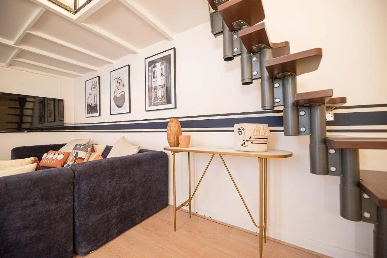 Luxury Loft In Champs Elysees Parijs Aparthotel